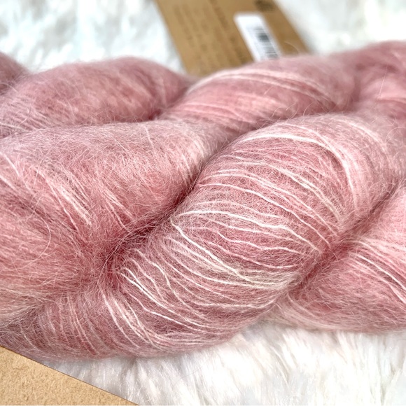 Manos Del Uruguay CABRITO Lace Kid Mohair 2 New Skeins - Picture 6 of 8